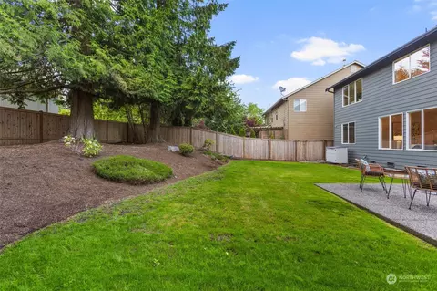 Exterior - 15924 35th Dr SE, Bothell, WA 98012 photo 3 of 5