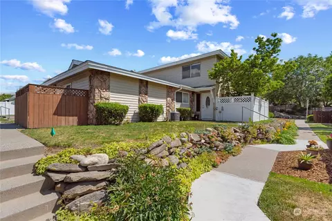 100 Simon St SE #14, East Wenatchee, WA 98802