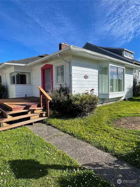 609 W 3rd Street Dr, Aberdeen, WA 98520