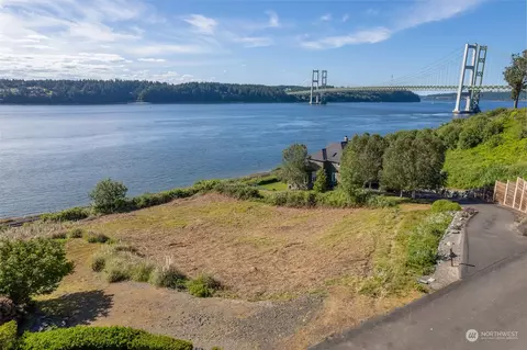 8345 N 9th St, Tacoma, WA 98406