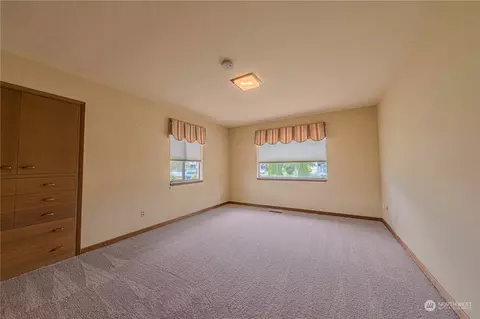2044 Griffin Ave, Enumclaw, WA 98022 photo 16