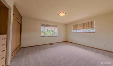 2044 Griffin Ave, Enumclaw, WA 98022 photo 20