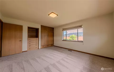 2044 Griffin Ave, Enumclaw, WA 98022 photo 21