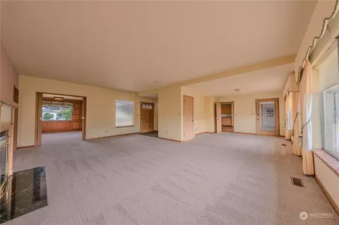 2044 Griffin Ave, Enumclaw, WA 98022 photo 7