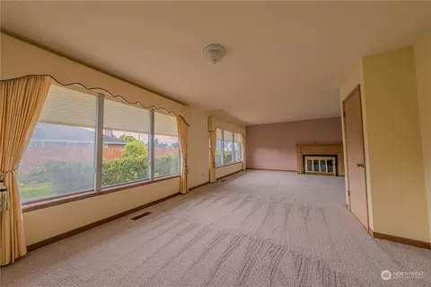 2044 Griffin Ave, Enumclaw, WA 98022 photo 6