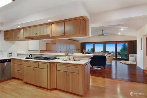 Kitchen - 7209 Juniper Dr, Everett, WA 98203 photo 3 of 3