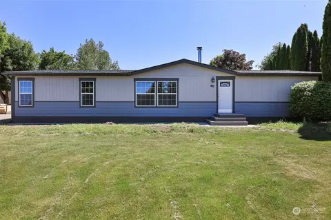 425 E Cottonwood Ave, Reardan, WA 99029