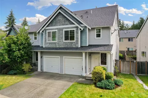 425 NE Miramar Cir, Bremerton, WA 98311