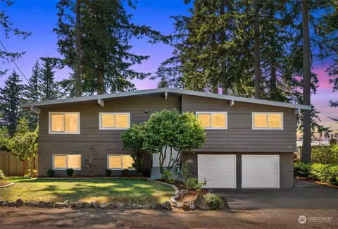17318 72nd Ave W, Edmonds, WA 98026