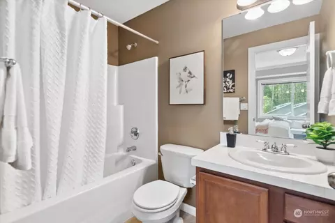 Bath - 21220 11th Dr SE, Bothell, WA 98021 photo 4 of 4