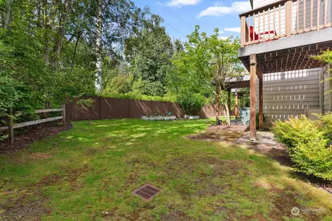 Exterior - 21220 11th Dr SE, Bothell, WA 98021 photo 5 of 8