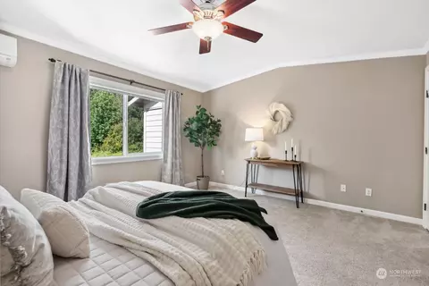Bedroom - 21220 11th Dr SE, Bothell, WA 98021 photo 6 of 7