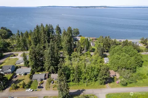 6772 NE Whidbey Dr, Hansville, WA 98340