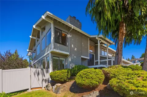 Exterior - 18017 Talbot Rd, Edmonds, WA 98026 photo 2 of 10