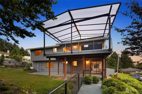 Exterior - 18017 Talbot Rd, Edmonds, WA 98026 photo 8 of 10