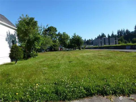 101 Milwaukee St, Mount Vernon, WA 98273