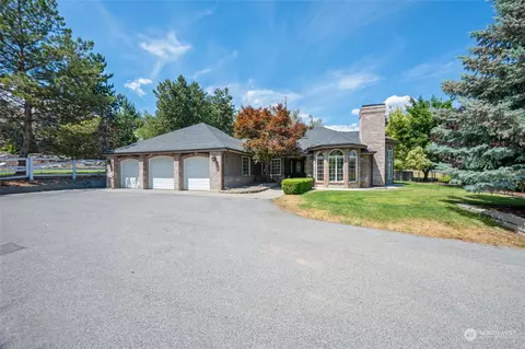 812 Surry Rd, Wenatchee, WA 98801