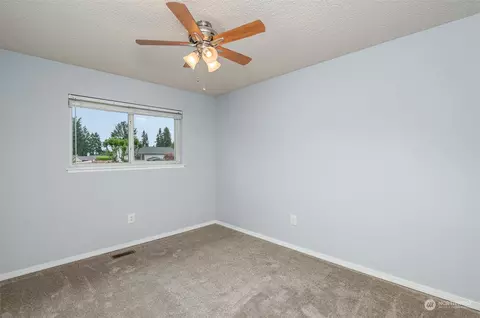 426 212 St SW, Bothell, WA 98021 photo 16