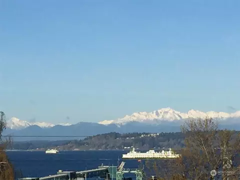 300 2nd Ave N #3H, Edmonds, WA 98020