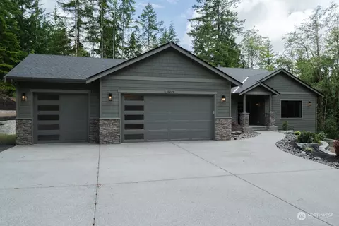 10275 Laburnum Ln SE, Port Orchard, WA 98367