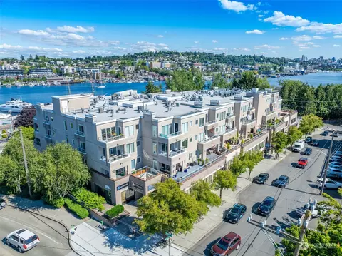 3300 Meridian Ave N #201, Seattle, WA 98103