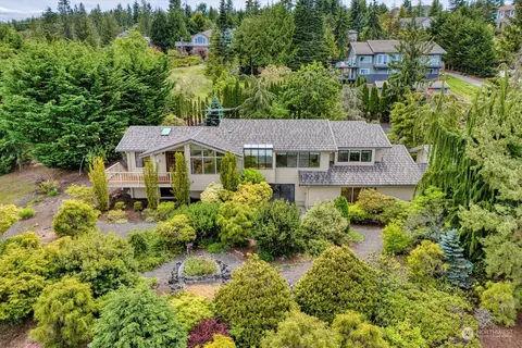 83 Fawn Ln, Sequim, WA 98382