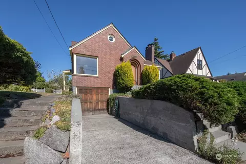 7330 10th Ave NW, Seattle, WA 98117