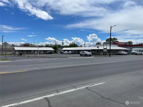 618 Basin St NW, Ephrata, WA 98823