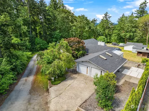 8211 116th Ave SE, Newcastle, WA 98056