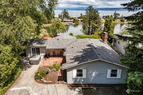 1355 Country Club Dr, Camano Island, WA 98282
