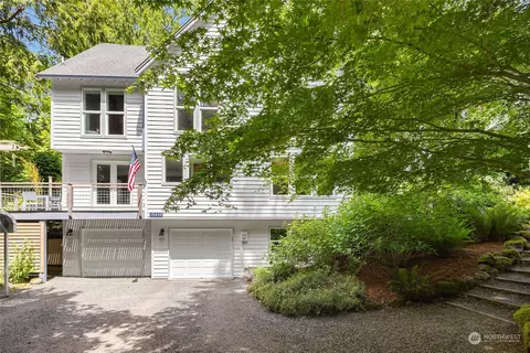 15450 Smoland Ln NE, Bainbridge Island, WA 98110