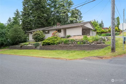 20304 Wallingford Ave N, Seattle, WA 98133