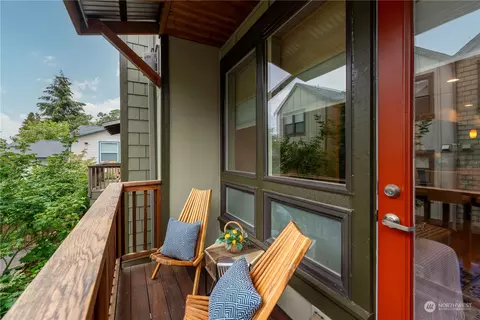 11713 Greenwood Ave N #B, Seattle, WA 98133