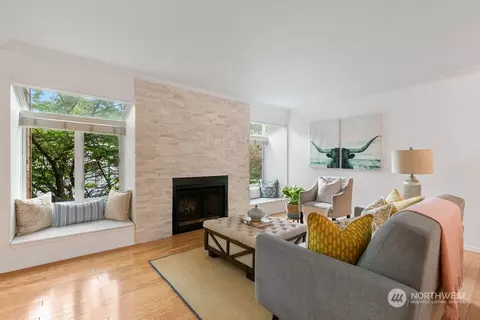 7416 W Lake Sammamish Pkwy NE #1-203, Redmond, WA 98052