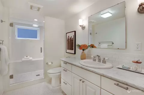 2007 E Lynn St, Seattle, WA 98112 photo 32