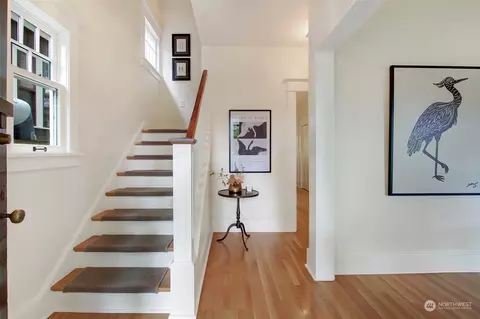 2007 E Lynn St, Seattle, WA 98112 photo 3
