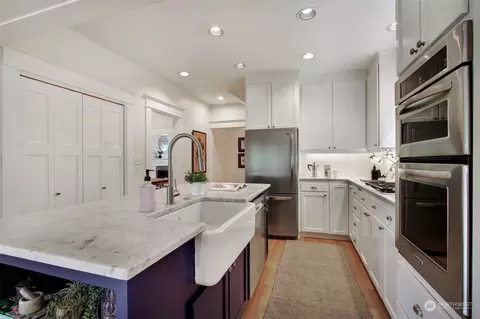 2007 E Lynn St, Seattle, WA 98112 photo 14