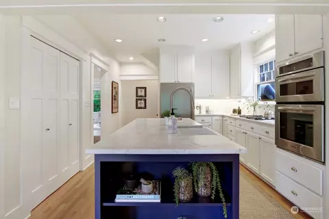 2007 E Lynn St, Seattle, WA 98112 photo 13