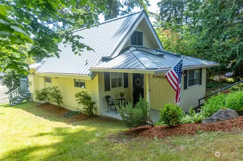 8711 90th St NW, Gig Harbor, WA 98332