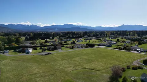 366 Livengood Ln, Sequim, WA 98382