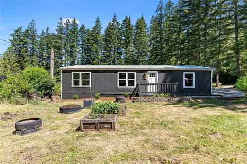 697 SW Miller Rd, Port Orchard, WA 98367