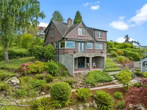 1402 Starling St, Steilacoom, WA 98388