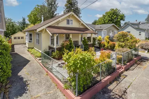 1231 9th St, Bremerton, WA 98337