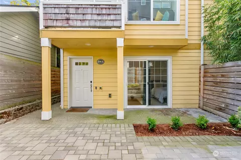 806 NW 51st St #A, Seattle, WA 98107