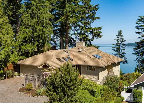 3165 Fox Spit Rd, Langley, WA 98260