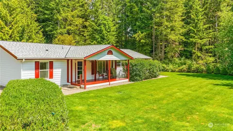 3800 SW Hudson Dr, Port Orchard, WA 98367