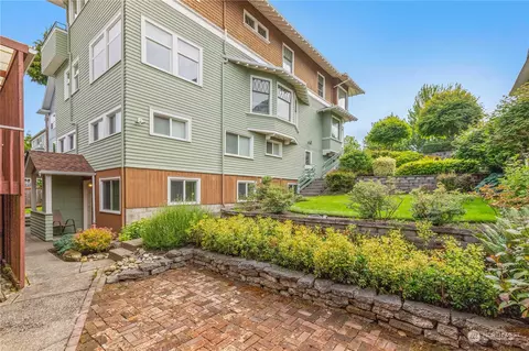 2112 Rucker Ave #5, Everett, WA 98201 photo 2