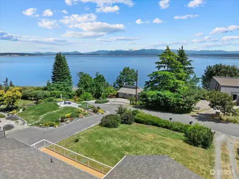 1862 Cascade View Dr, Camano Island, WA 98282