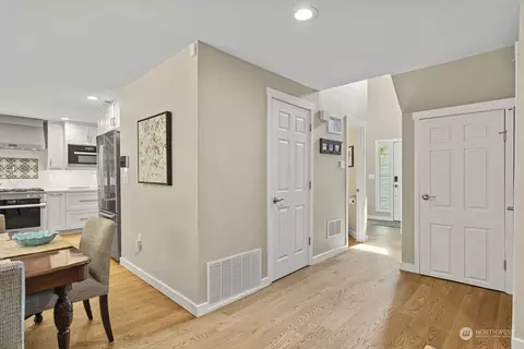 Entry Way - 13705 56th Dr SE, Everett, WA 98208 photo 2 of 3
