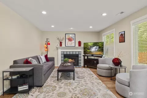Living - 13705 56th Dr SE, Everett, WA 98208 photo 1 of 1